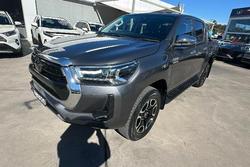 2022 Toyota Hilux SR5