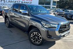 2022 Toyota Hilux SR5