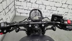 2026 Triumph Bonneville Bobber Bobber Black