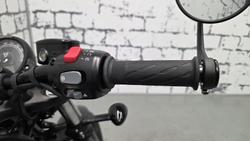 2026 Triumph Bonneville Bobber Bobber Black