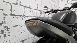 2026 Triumph Bonneville Bobber Bobber Black