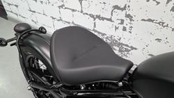 2026 Triumph Bonneville Bobber Bobber Black