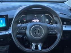 2024 MG MG5 Essence