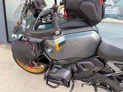2025 BMW Motorrad R 1300 GS ADVENTURE OPTION 719 Aurelius Green Metallic Matt