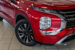 2025 Mitsubishi Outlander LS
