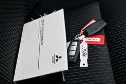2025 Mitsubishi Outlander LS