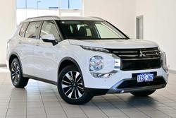 2025 Mitsubishi Outlander LS