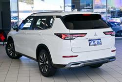 2025 Mitsubishi Outlander LS