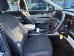 2024 Kia Carnival S