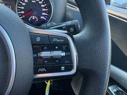 2024 Kia Carnival S