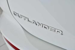 2025 Mitsubishi Outlander LS