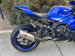 2022 YAMAHA YZF-R1 Blue