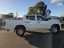 2022 Mitsubishi Triton GLX