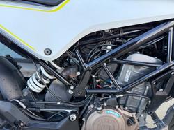 2018 HUSQVARNA VITPILEN 401 White