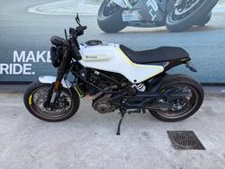 2018 HUSQVARNA VITPILEN 401 White