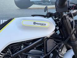 2018 HUSQVARNA VITPILEN 401 White