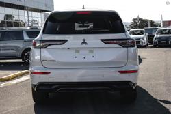 2026 Mitsubishi Outlander Black Edition ZM MY26 White Diamond