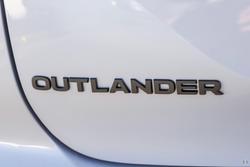 2026 Mitsubishi Outlander Black Edition ZM MY26 White Diamond