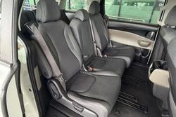 2024 Kia Carnival S