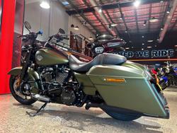 2022 Harley-Davidson Road King Special 114 (FLHRXS) Touring Green