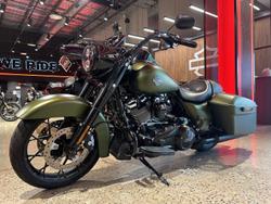 2022 Harley-Davidson Road King Special 114 (FLHRXS) Touring Green