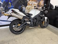 2012 Triumph STREET TRIPLE WHITE