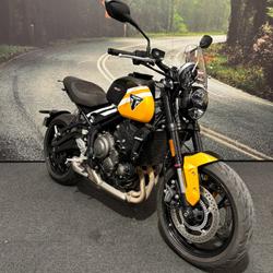 2025 Triumph TRIDENT 660 Black
