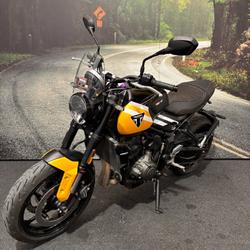 2025 Triumph TRIDENT 660 Black