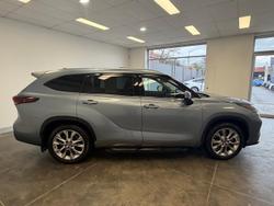 2024 Toyota Kluger Grande