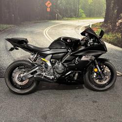 2024 Yamaha YZF-R7LA Black