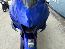2024 Yamaha YZF-R3 Blue