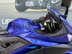 2024 Yamaha YZF-R3 Blue