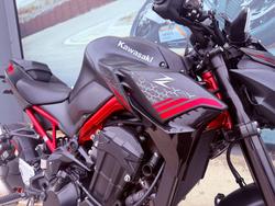 2021 Kawasaki Z900 SUPERNAKED (ZR900) Red