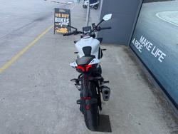2025 CFMOTO 450 NK White