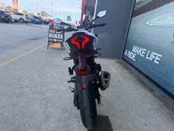 2025 CFMOTO 450 NK White
