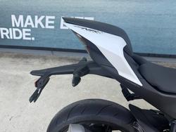 2025 CFMOTO 450 NK White