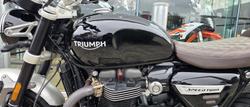 2022 Triumph Speed Twin 1200 Speed Twin Black