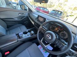 2025 Nissan X-TRAIL ST