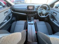2025 Nissan X-TRAIL ST