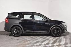 2024 Mahindra XUV700 AX7L Black Edition