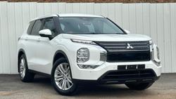 2023 Mitsubishi Outlander ES