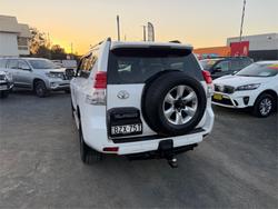 2009 TOYOTA LANDCRUISER PRADO GXL (4x4)