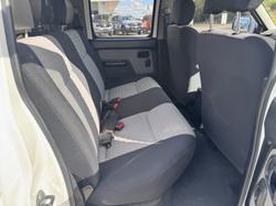 2009 Nissan Navara ST-R