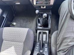 2009 Nissan Navara ST-R