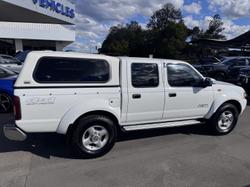 2009 Nissan Navara ST-R