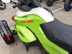 2015 BRP SPYDER RS-S SE5
