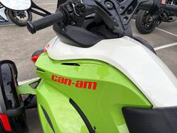 2015 BRP SPYDER RS-S SE5