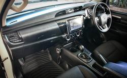 2023 Toyota Hilux SR