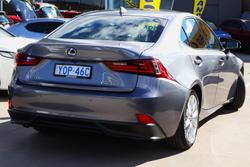 2016 Lexus IS 300h Luxury