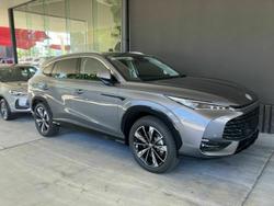 2025 MG HS Essense